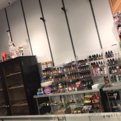Sam's Convenient Shop