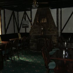 Shipwrights Hotel & Riverside Pub