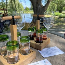 Dos Mariposas Vineyards & Lavender - Wine flight