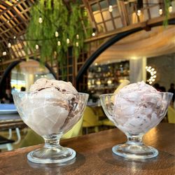 Alla Vita - The strawberry gelato was delicious!!