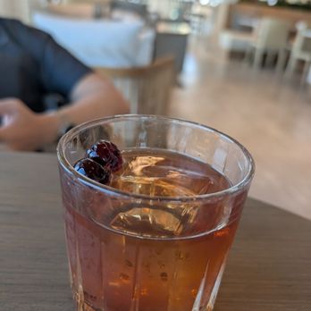 Limón Rooftop Bar - Smoked Manhattan - Mediterranean Near Me - Naples, Florida