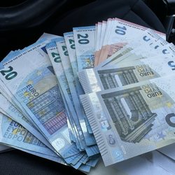 AAA - Euros