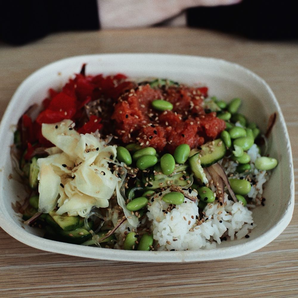 Spicey Tuna, white rice, edamame, pickled ginger, Ohana Sauce