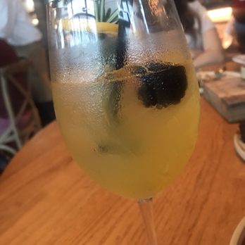 Yardbird Table & Bar - White Sangria - Southern Near Me - Miami Beach, Florida