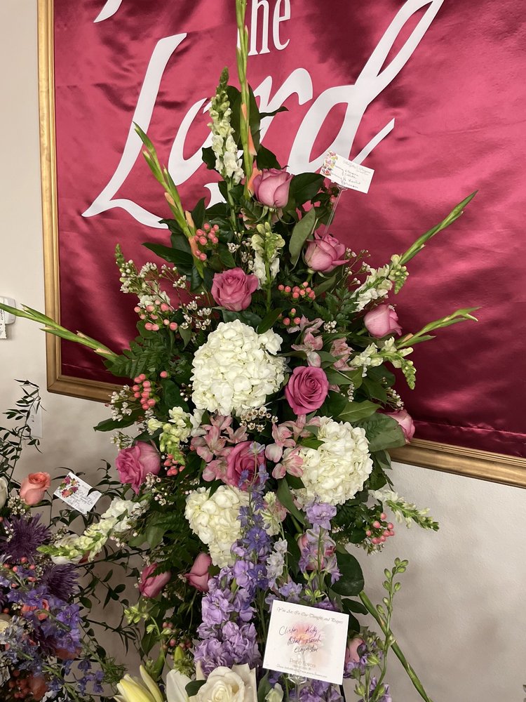 THOMPSON’S FLOWERS & GREENHOUSE Updated August 2024 1036 Oak St, Wisconsin Dells, Wisconsin