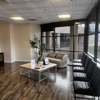 Vitara Wellness - Waiting area - Weight Loss Centers Near Me - Palm Desert, California Vitara Wellness - Waiting area - Weight Loss Centers Near Me - Palm Desert, California