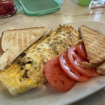 Moonlite Diner - Make your own omelette with fresh cracked eggs - Diners Near Me - Hollywood, Florida Moonlite Diner - Make your own omelette with fresh cracked eggs - Diners Near Me - Hollywood, Florida