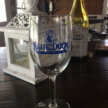 Blue Duck Winery - Wine Tasting Room Near Me - Cisco, Texas