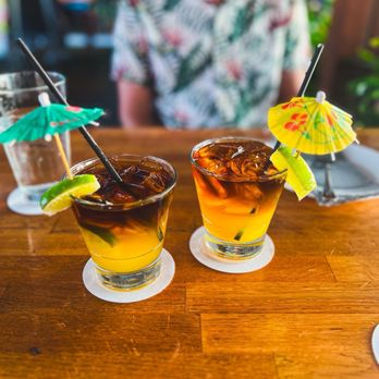 Aloha Mixed Plate - Mai Tai - Hawaiian Near Me - Lahaina, Hawaii