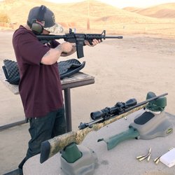 5 Dogs Range
