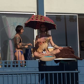 Venice Beach Boardwalk - Beaches Near Me - Venice, California