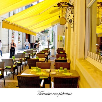 At'able! - Terrasse rue Rabelais au restaurant At'able - French Near Me - Chinon, 37