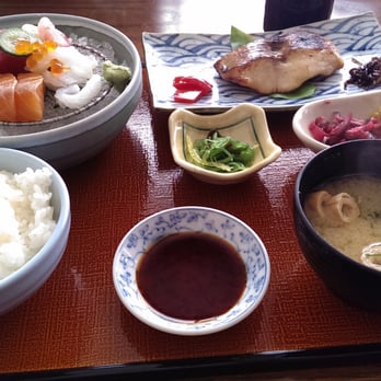 Restaurant SUNTORY - Sashimi and Miso Butterfish combo - Japanese Near Me - Honolulu, Hawaii Restaurant SUNTORY - Sashimi and Miso Butterfish combo - Japanese Near Me - Honolulu, Hawaii