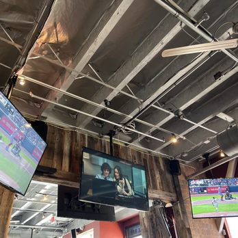 Napa Palisades Saloon - Something on for everyone - Sports Bars Near Me - Napa, California