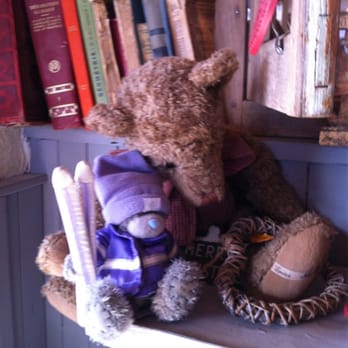 Station de Ski Alpe d'Huez - Ski Bear finds a friend - Ski Resorts Near Me - Alpe-d'Huez, 38