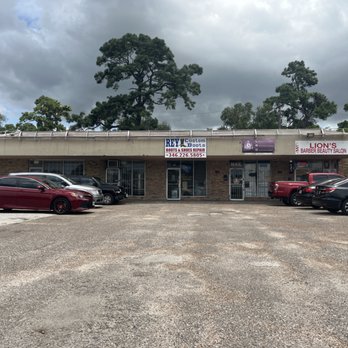 Rey's Boot and Shoe Repair - Shoe Repair Near Me - Houston, Texas Rey's Boot and Shoe Repair - Shoe Repair Near Me - Houston, Texas