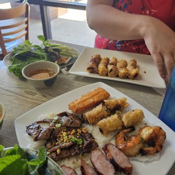 La Me - Mixed rice bundle with all the meats - Vietnamese Near Me - Richardson, Texas La Me - Mixed rice bundle with all the meats - Vietnamese Near Me - Richardson, Texas