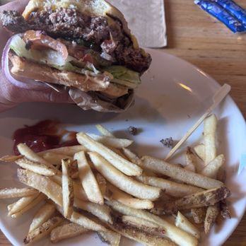 Applebee's Grill + Bar - Burger done right with toasted crispy bun and the fries were hot and crispy cooked to perfection. - American Near Me - Burleson, Texas