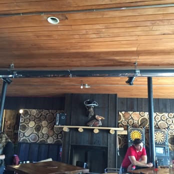 Third Street Bar - Mantle piece and games - Sports Bars Near Me - Detroit, Michigan