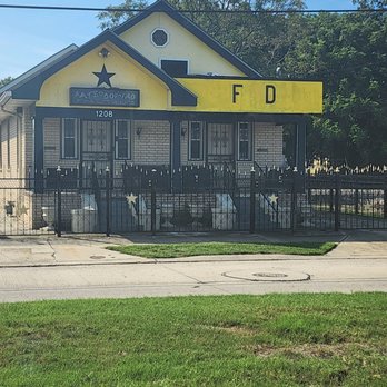 2nd Line Tours - Bus Tours Near Me - New Orleans, Louisiana 2nd Line Tours - Bus Tours Near Me - New Orleans, Louisiana