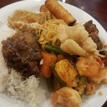 Matthew's Grill - My first plate from the buffet exploring the different dishes on the menu. - Filipino Near Me - Gaithersburg, Maryland Matthew's Grill - My first plate from the buffet exploring the different dishes on the menu. - Filipino Near Me - Gaithersburg, Maryland