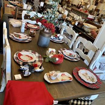 Phillips Trading - Beautiful holiday setting. - Home Decor Near Me - Canton, Georgia