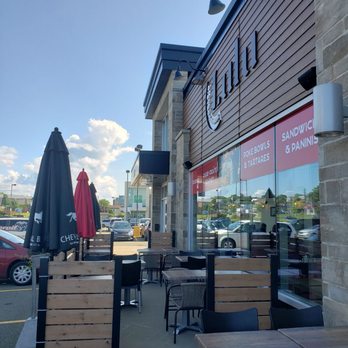 Lulu Bistro-Lounge - Terrasse - Bistros Near Me - Quebec City, Quebec Lulu Bistro-Lounge - Terrasse - Bistros Near Me - Quebec City, Quebec