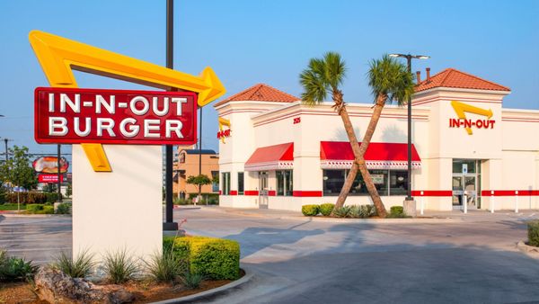 In-N-Out Burger by null