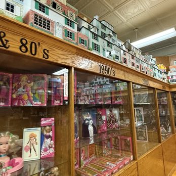 Kruger Street Toy & Train Museum - Doll room - Museums Near Me - Wheeling, West Virginia Kruger Street Toy & Train Museum - Doll room - Museums Near Me - Wheeling, West Virginia