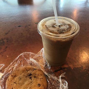Hyde Perk - Iced coffee with cream and fudge filled cookie - Coffee & Tea Near Me - Cincinnati, Ohio