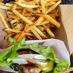 Muse - Lettuce wrapped burger