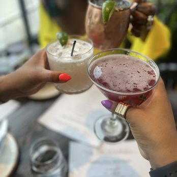 The Crossvines - Cocktails - Wineries Near Me - Poolesville, Maryland