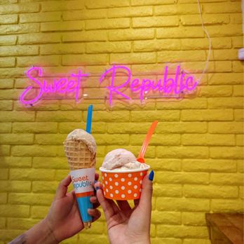 Sweet Republic - Strawberry Buttermilk Ice Cream, Vanilla Bean Ice Cream - Ice Cream & Frozen Yogurt Near Me - Phoenix, Arizona Sweet Republic - Strawberry Buttermilk Ice Cream, Vanilla Bean Ice Cream - Ice Cream & Frozen Yogurt Near Me - Phoenix, Arizona