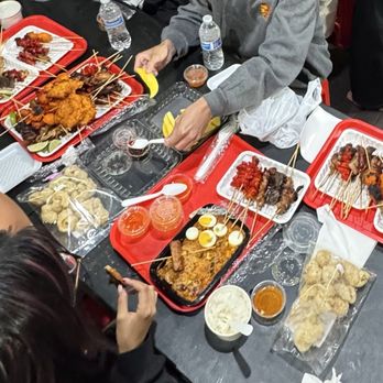 Dollar Hits - Filipino Near Me - Los Angeles, California