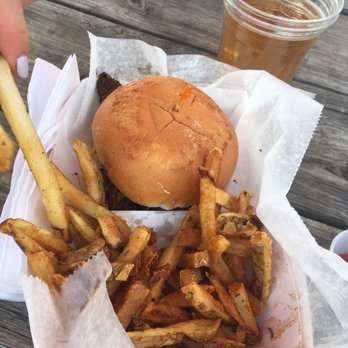 Harry's Picnic Basket - Brisket sandwich w/fries. - Food Trucks Near Me Harry's Picnic Basket - Brisket sandwich w/fries. - Food Trucks Near Me