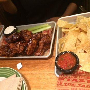 Applebee's Grill + Bar - Teriyaki wings, chips and salsa - American Near Me - Burlington, Vermont