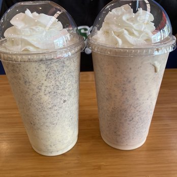 Johnny Rockets - Oreo shake and strawberry Oreo shake - Diners Near Me - Kapolei, Hawaii