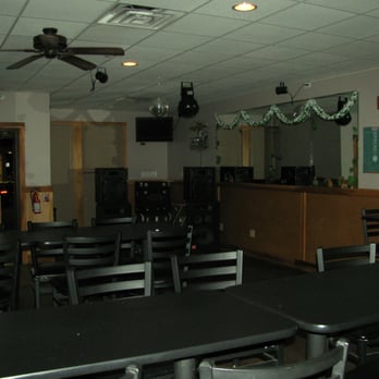 Blue Willow Lounge - a view of the dining area - Dive Bars Near Me - Macedonia, Ohio
