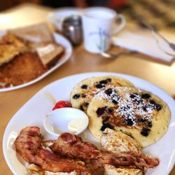 The Northern Cafe and Grill - Omelette, eggs + bacon
