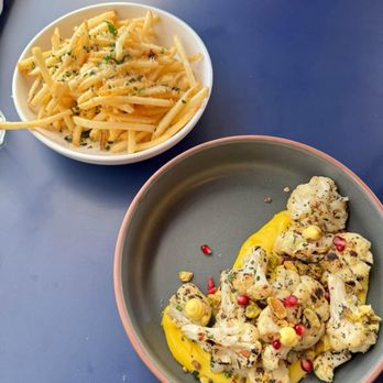 Saffire Restaurant - Truffle Fries and Cauliflower - New American Near Me - Franklin, Tennessee