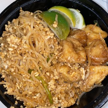 Buuz Thai Eatery - Pad Thai - Thai Near Me - Arlington, Virginia