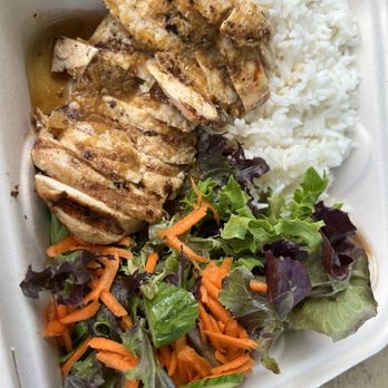 Da Fazenda - Pineapple BBQ Chicken - Brazilian Near Me - Hanalei, Hawaii