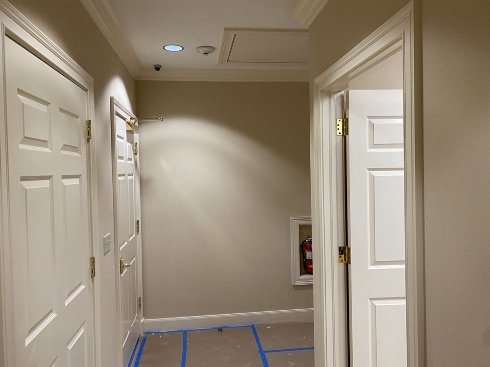 Slide of Rojo’s Custom Painting