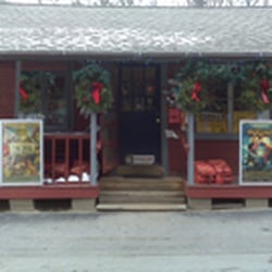 South Tamworth Country Store - Somebody please put up a better picture! ;)