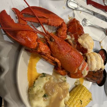 Serrano Buffet - dry A$$ lobster - Buffets Near Me - Highland, California