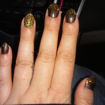 Elle Nail & Spa - Luv my ombre sparkle mani! - Nail Salons Near Me - Middletown, Connecticut