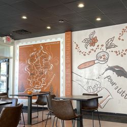 Mountain Grounds Coffee & Tea - Seating area