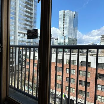 Burlington Tower - Apartments Near Me - Portland, Oregon Burlington Tower - Apartments Near Me - Portland, Oregon