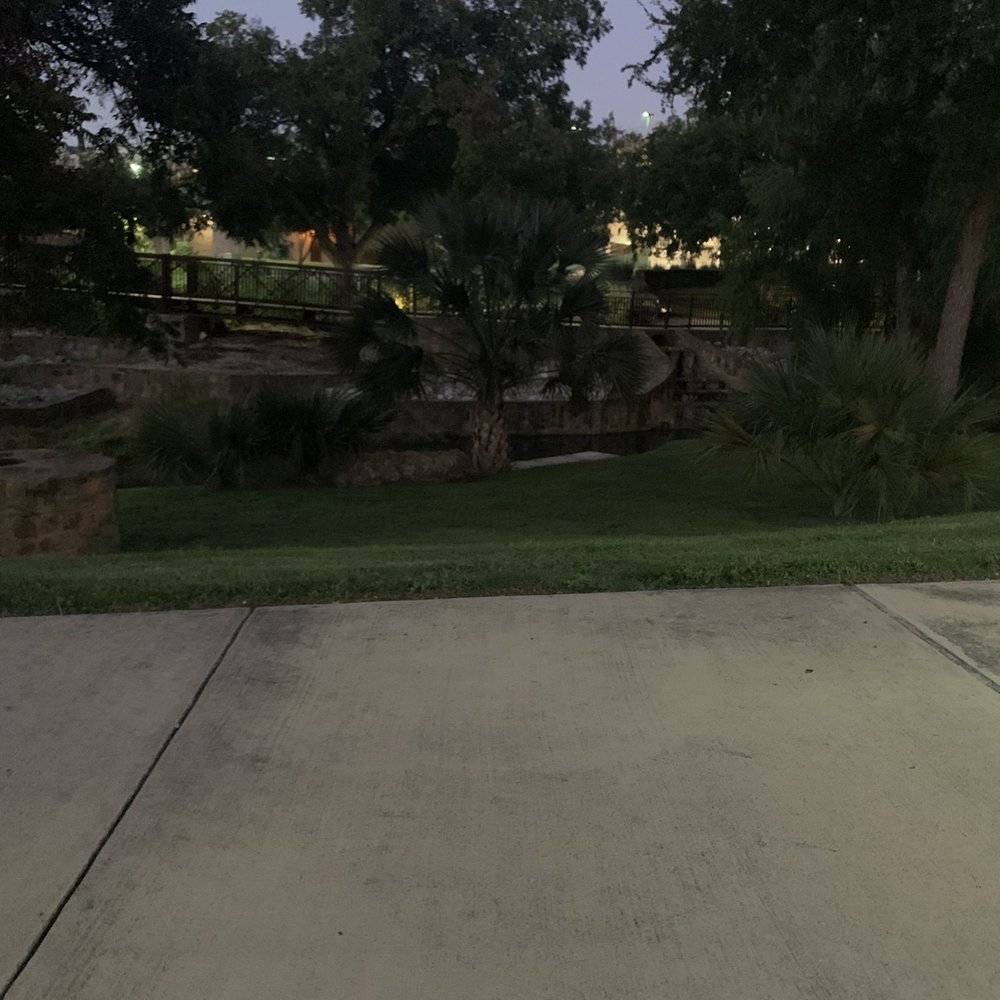 Walnut Springs Park - Dog Parks Near Me - Seguin, Texas Walnut Springs Park - Dog Parks Near Me - Seguin, Texas