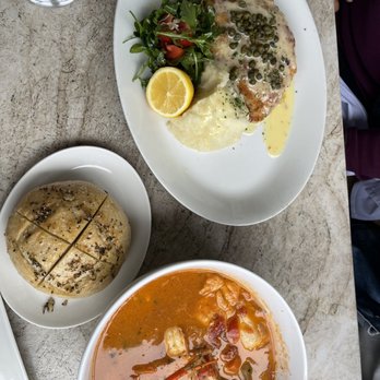 Nick's Manhattan Beach - Seafood cioppino and chicken piccata - American Near Me - Manhattan Beach, California Nick's Manhattan Beach - Seafood cioppino and chicken piccata - American Near Me - Manhattan Beach, California